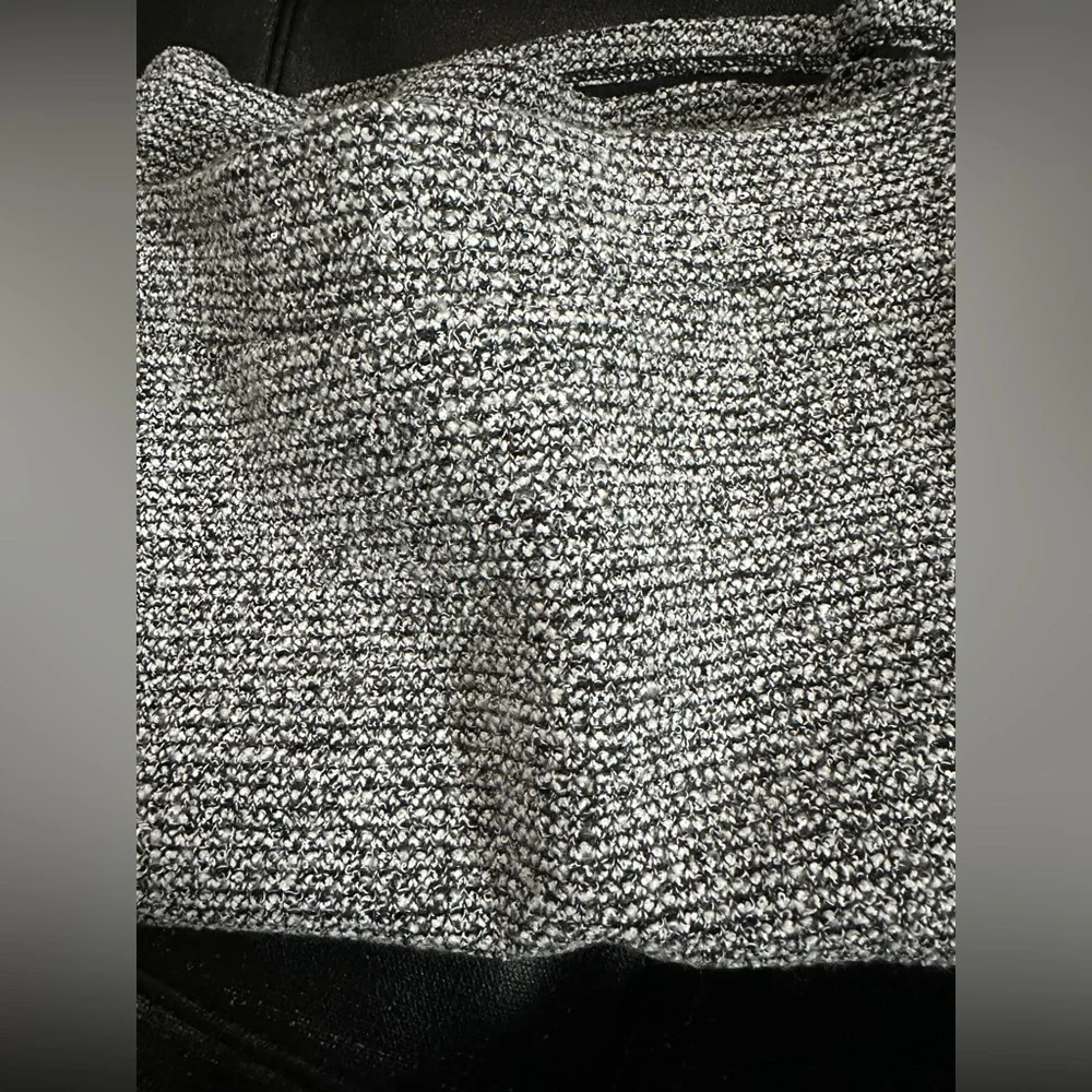 Women’s LOFT skirt, elastic waist. Size small. NWT. - Picture 3 of 4